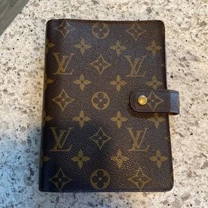 Louis Vuitton MM agenda